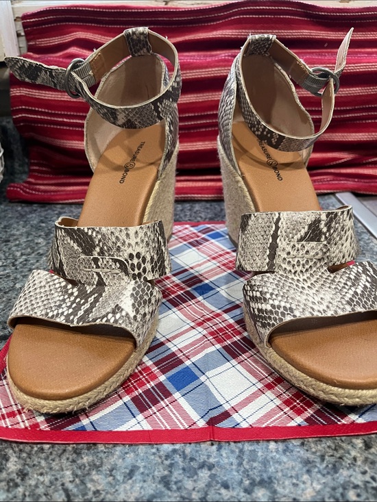Shoes - Women's Snake Print Espadrille Wedge Sandals - Beige/Black